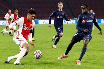 El mediocampista disputando un encuentro