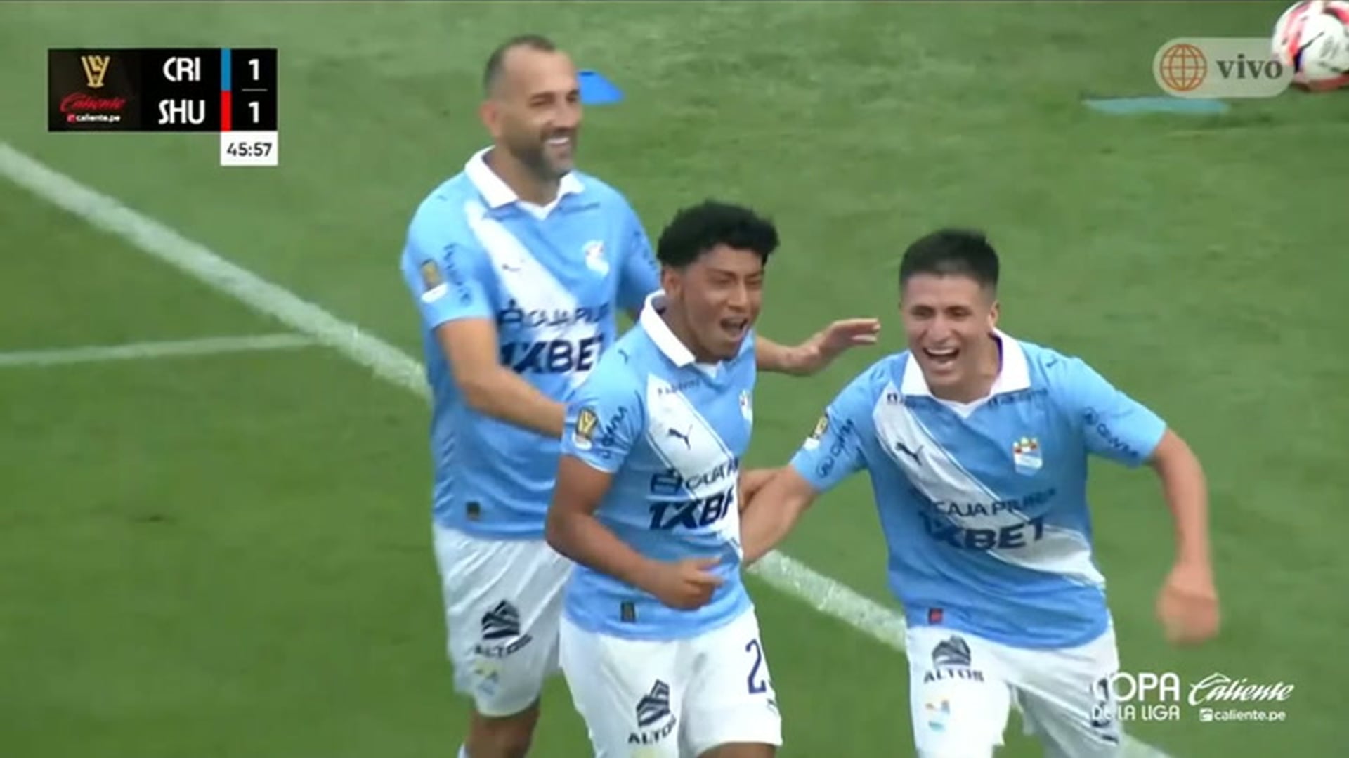 Maxloren Castro impulsa la remontada de Sporting Cristal ante Sport Huancayo