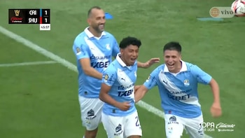 Golazo de Maxloren Castro para la remontada de Sporting Cristal ante Sport Huancayo por Copa de la Liga 2026