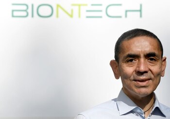 Según Biontech, son necesarias tres