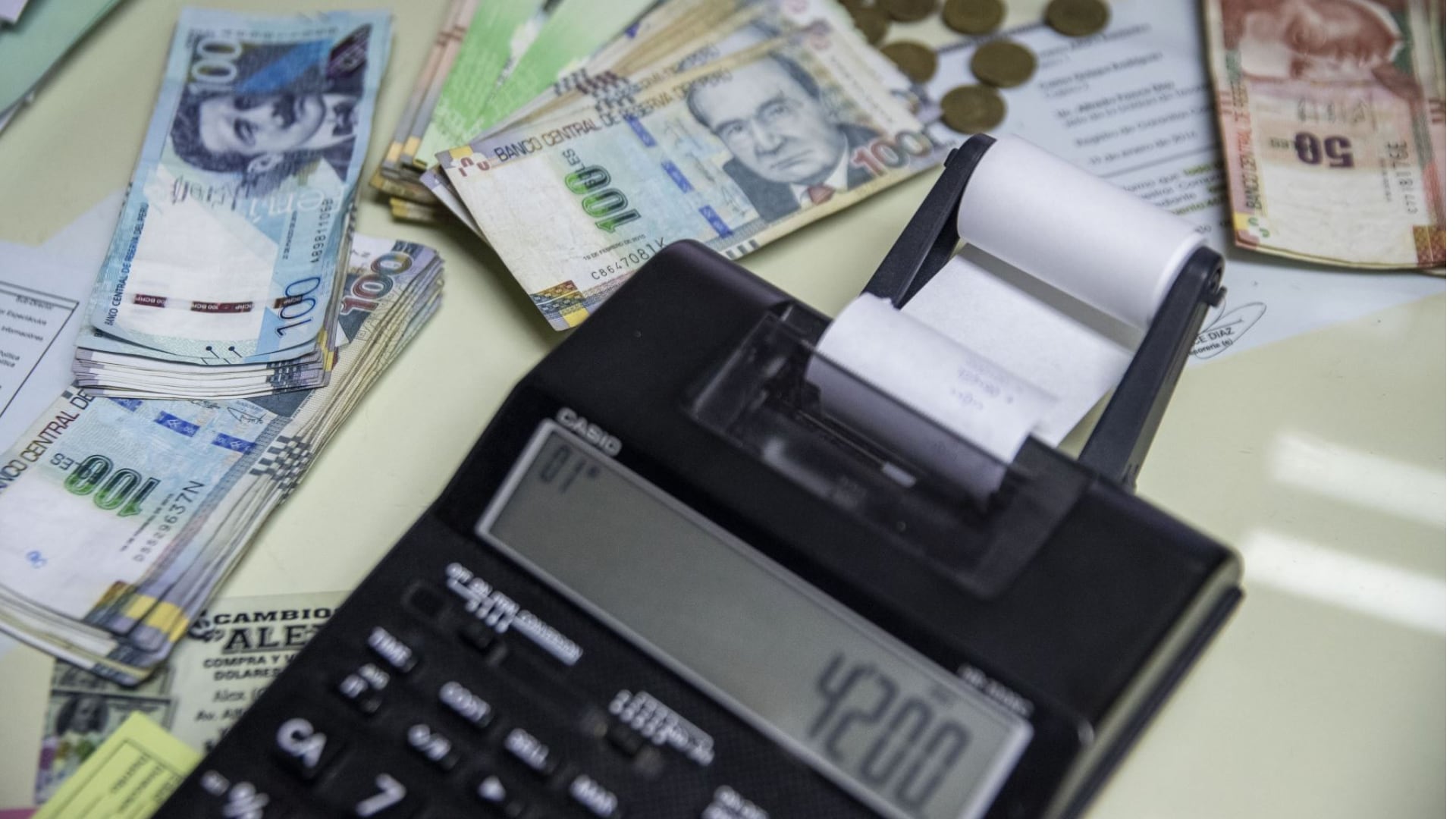 Cómo usar la gratificación de julio para reducir deudas y ordenar las finanzas del hogar