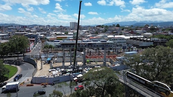 Un proyecto de teleférico avanza en la capital de Guatemala entre dudas y denuncias