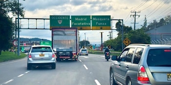 Los cierres por obras del RegioTram de Occidente se harán en horas valle y en jornadas nocturnas con maniobras de izaje que usarán equipos especializados traídos desde China - crédito Gobernación de Cundinamarca