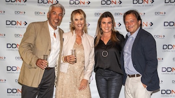 José Zambrana, Sofía Salas, Vanesa