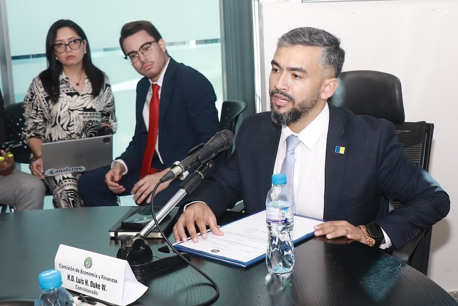 Luis Duke sostuvo que el intercambio con Taiwán puede aportar conocimientos sobre semiconductores, innovación, tecnología y formulación de políticas públicas. Tomada de la AN