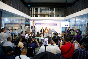 Capturan autoridades de Oaxaca a dos hermanos que operaban un esquema piramidal en cinco estados: afectaciones superan los 100 mdp. Crédito: Fiscalía de Oaxaca.