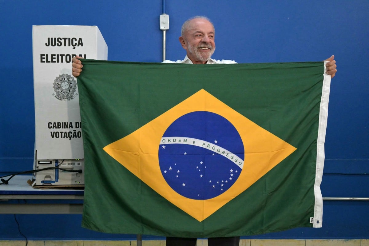 Lula necesitará acuerdos políticos para gobernar ante la presencia de legisladores opositores en ambas cámaras del Congreso (Photo by NELSON ALMEIDA / AFP)