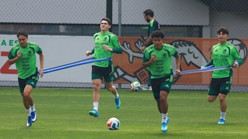 Ellos son los tres jugadores que militan en Europa y que se suman a la concentración del Tri para el Mundial 2026