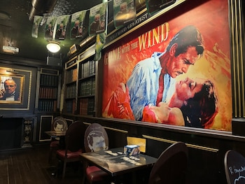 Bar The Antiquarian (Instagram /