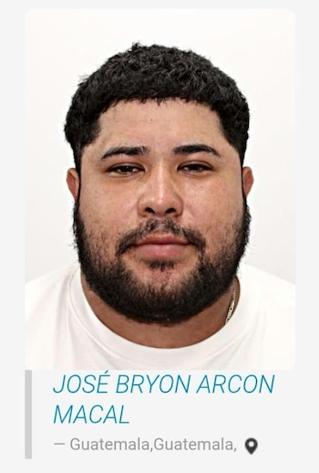 Agentes de la Policía Nacional Civil capturaron a José Bryon Arcón Macal en la zona 7 de la Ciudad de Guatemala.