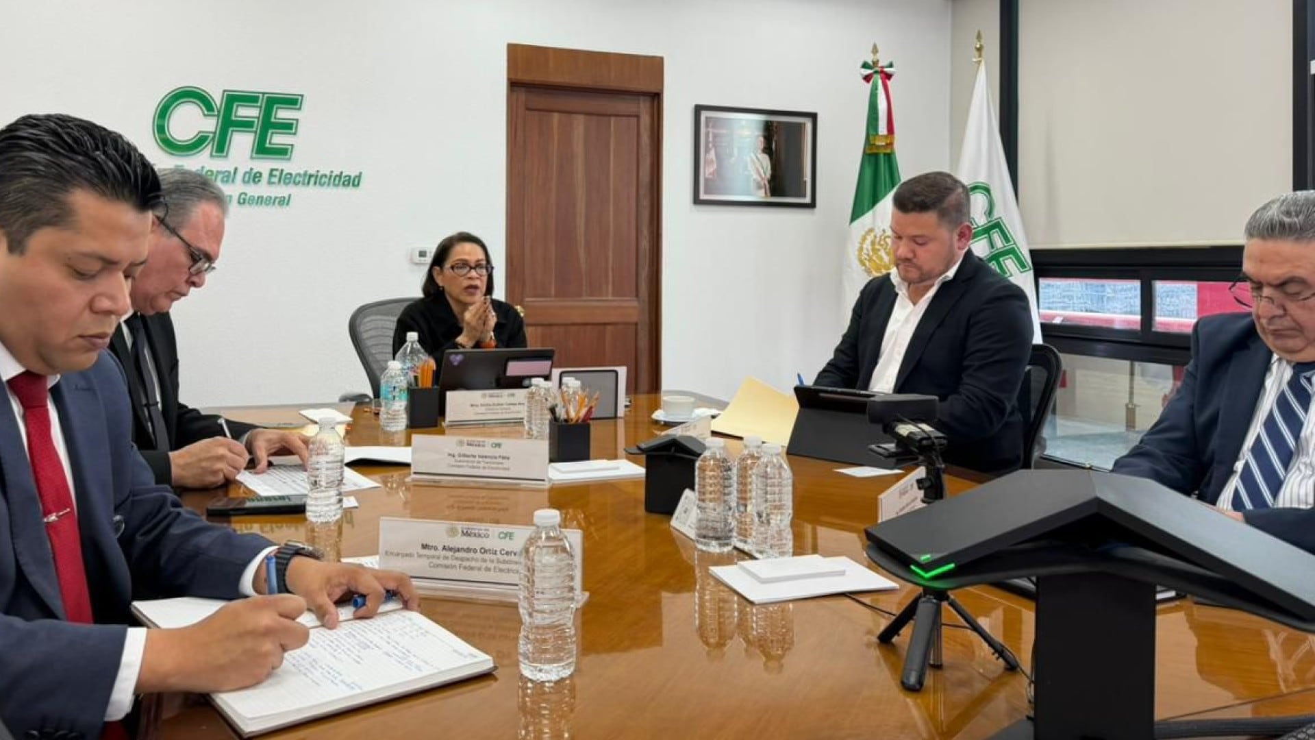 Para compras recientes de vivienda, se requiere la acreditación de la propiedad. El trámite puede ser solicitado por el nuevo propietario, arrendatario o cualquier persona con interés legítimo, siempre que presente la documentación adecuada. Foto: Cortesía/CFE.