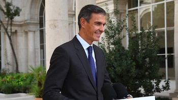 Sánchez asegura que no darán "un paso atrás": "O están con la mayoría social o con los especuladores"