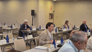 La Xunta insta al Gobierno central a mejorar servicios públicos y afrontar necesidades de residentes en el exterior