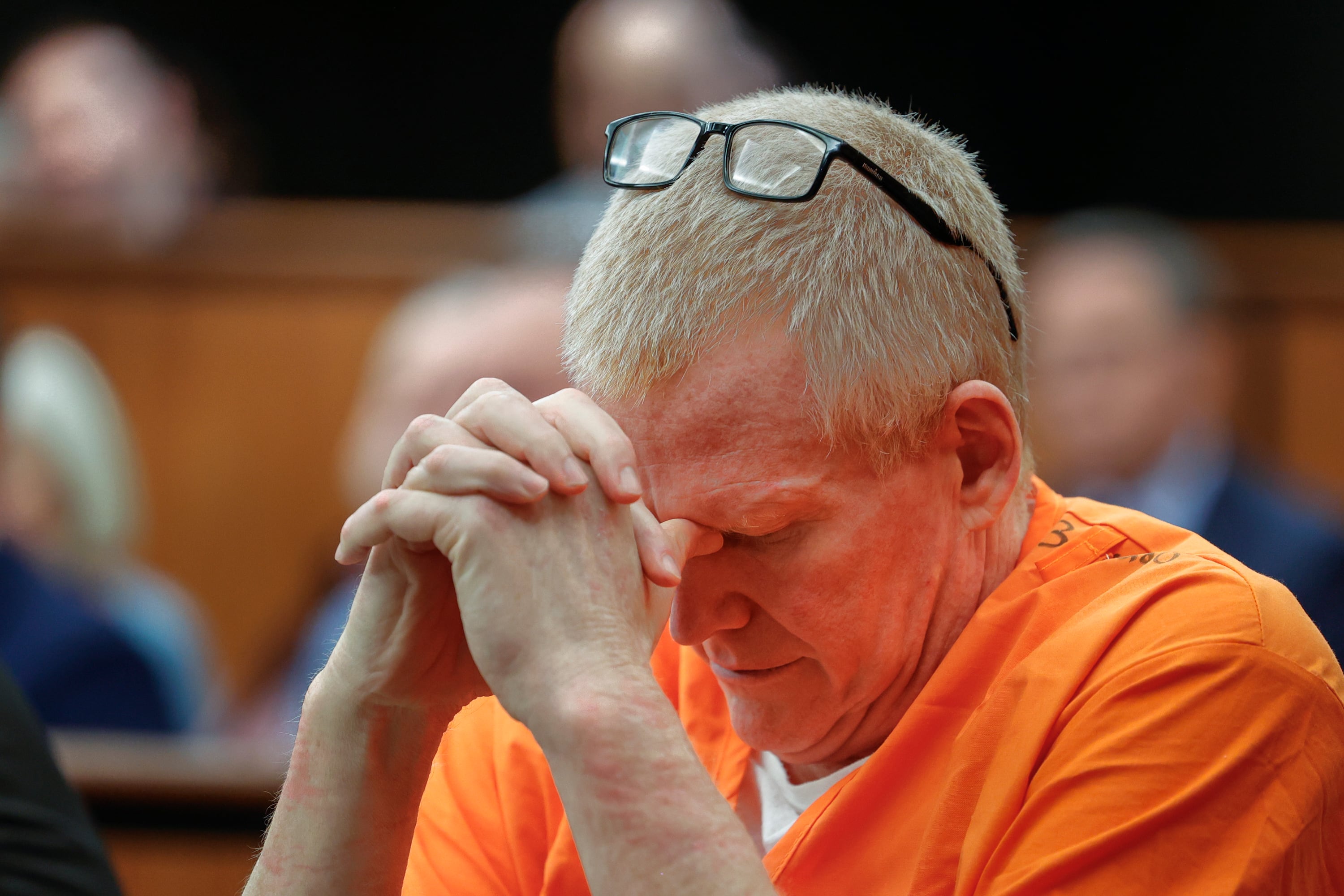 Alex Murdaugh sigue preso porque cumple una sentencia federal de 40 años por haber desfalcarado millones de dólares a clientes de su bufete familiar (Tracy Glantz/The State via AP, Pool)