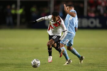 Moisés Paniagua fue una de las figuras de Always Ready ante Sporting Cristal en Bolivia al anotar un tanto en la goleada 6-1. - créditos: EFE/ Luis Gandarillas