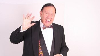 Cuestionan premiación que Ministerio de