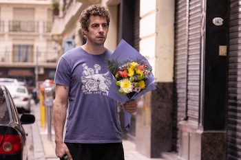 Esteban Lamothe como Matías, el