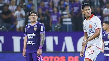 Esteban Pavez se lesionó durante el partido entre Alianza Lima y Atlético Grau.