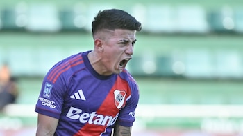 La lupa sobre el primer gol de Thiago Almada en River Plate: por qué fue correcta la repetición del penal
