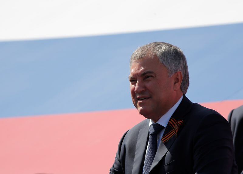 FOTO DE ARCHIVO: El presidente de la Duma de Rusia, Viacheslav Volodin, antes del desfile del Día de la Victoria en la Plaza Roja en Moscú, Rusia. 24 de junio de 2020. (REUTERS/Maxim Shemetov)