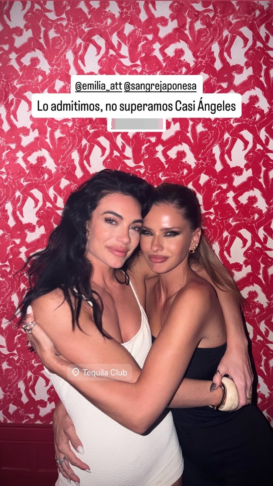 Las actrices se encontraron en un reconocido boliche de costanera
