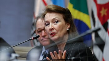 Diana Mondino suspendió su exposición