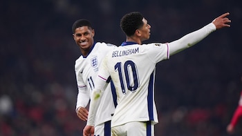 Bellingham y Rashford entran en