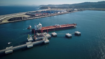Economía-Inditex recibe autorización de la Xunta para construir un parque eólico de autoconsumo en el puerto de A Coruña