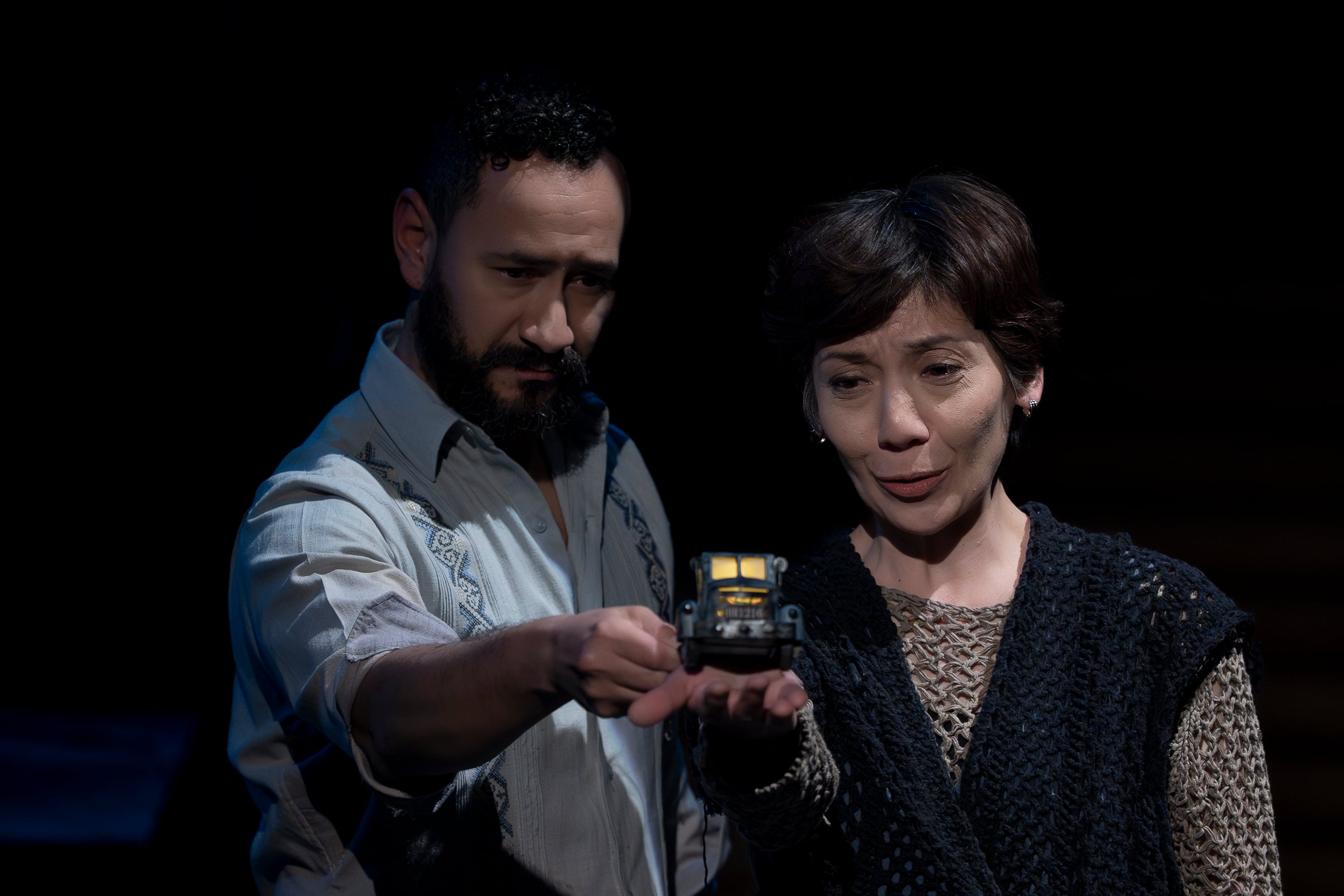 Alejandro Romero y Carolina Contreras, dos de los personajes de la obra escrita por Carlos Olmos (Cortesía Joel Cárcamo)