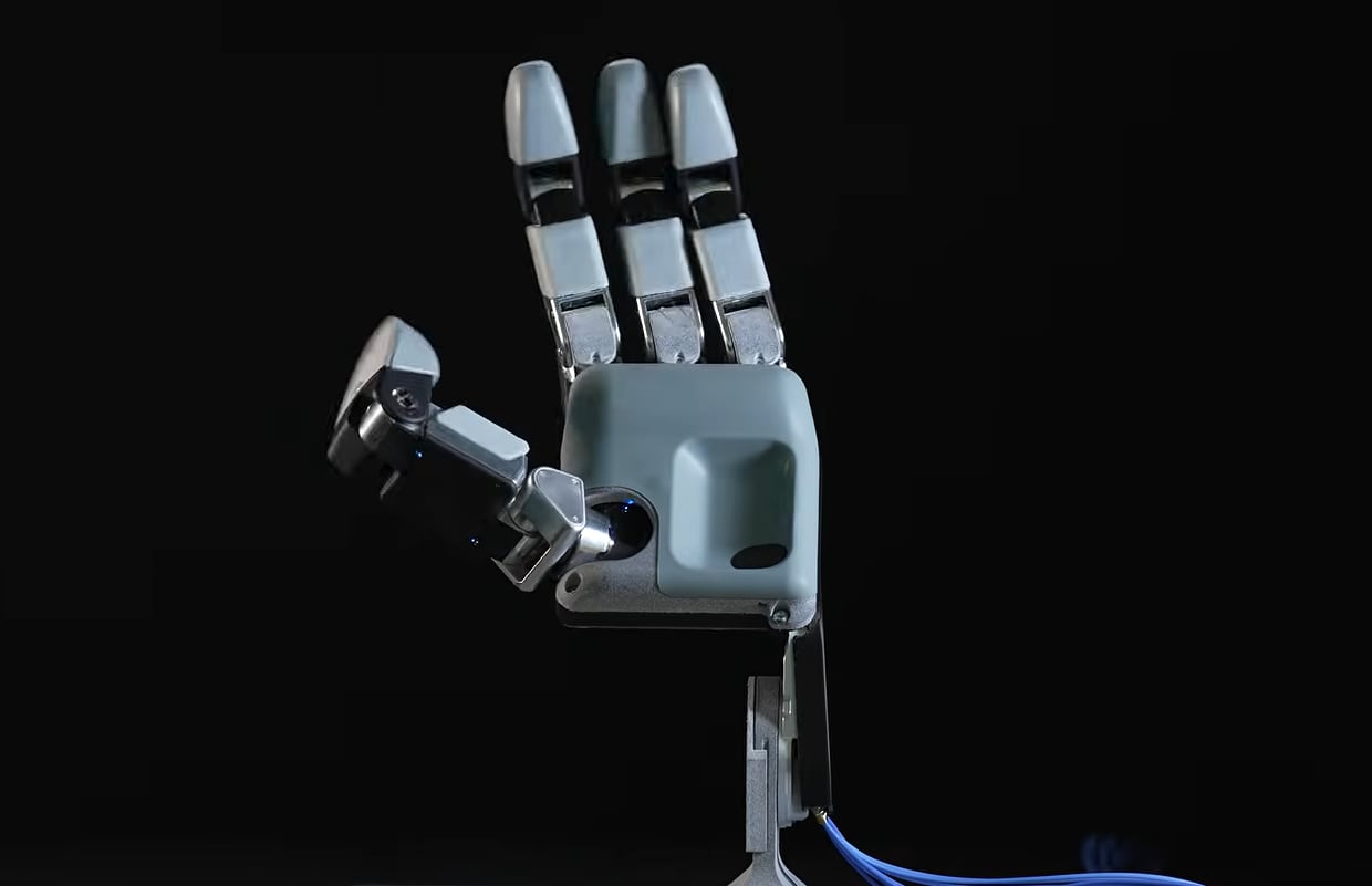 Atlas, el robot humanoide de Boston Dynamics, incorporó una mano de cuatro dedos capaz de reproducir movimientos similares a los de una persona. (YouTube: Boston Dynamics)