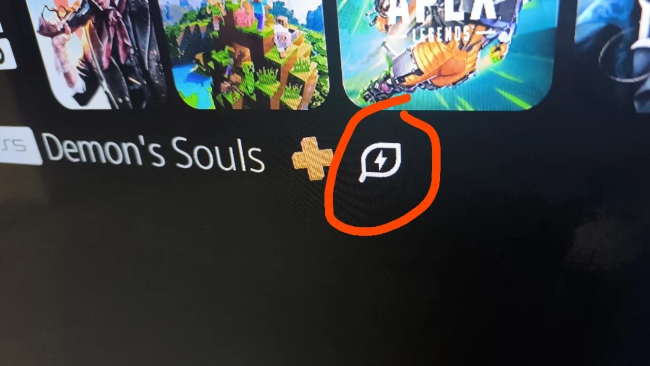 El nuevo icono en la interfaz de PlayStation 5 señala la llegada del modo ahorro de energía para videojuegos compatibles. (Reddit)