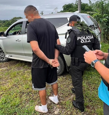 La captura de Alejandro Arias Monge en San Bernardino de Sarapiquí ocurrió este 24 de julio tras un operativo de una hora que dejó cinco oficiales heridos./ (OIJ)