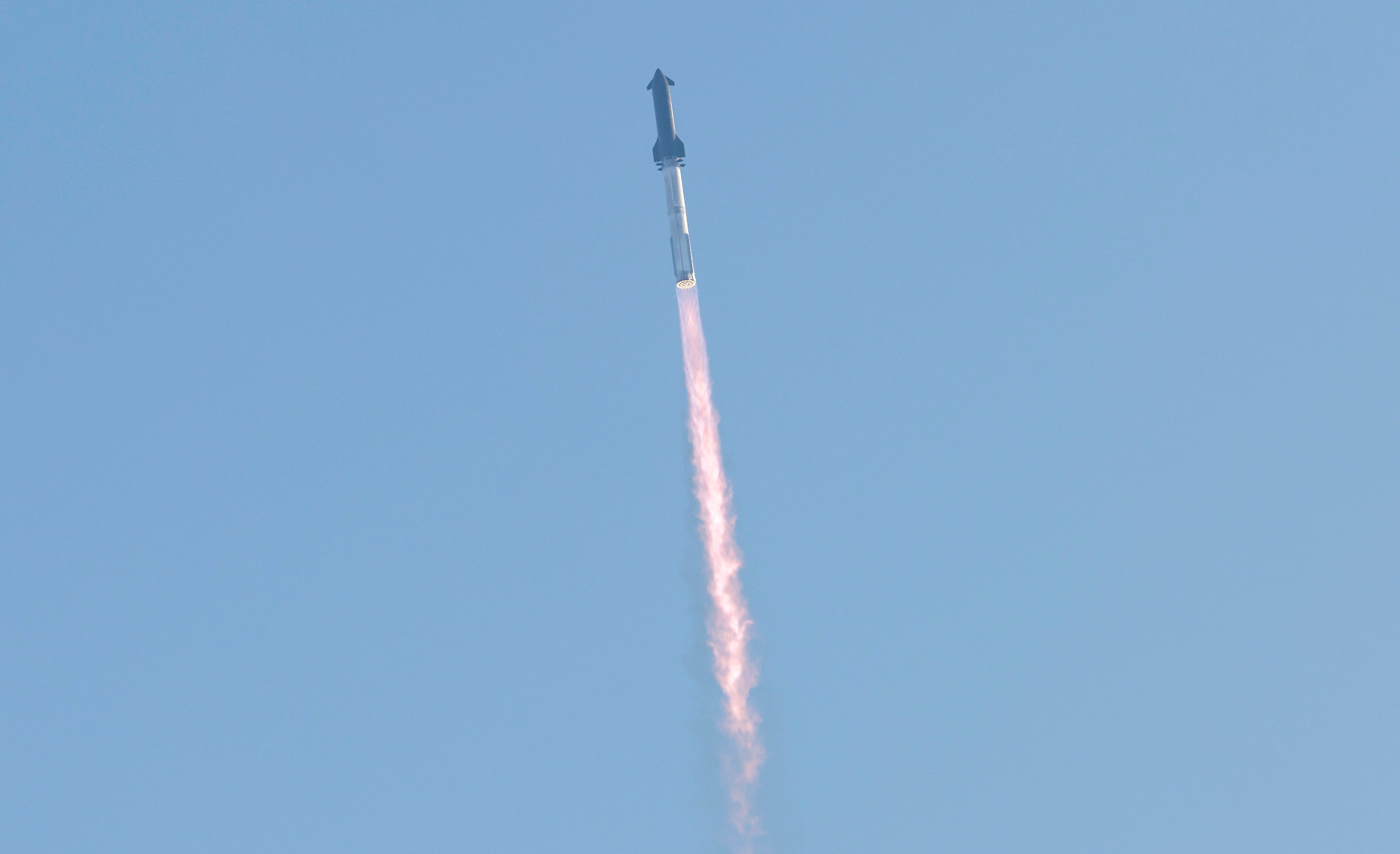 El cohete de la empresa LandSpace despegó desde Dongfeng para colocar diez satélites en órbita polar. (EFE/EPA/Michael González)
