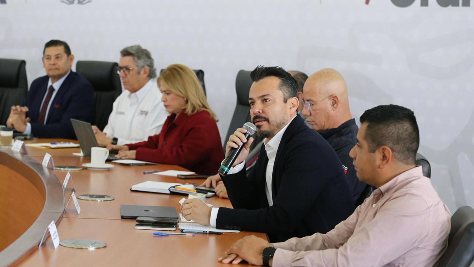 Contratos heredados de administraciones previas comprometen miles de millones de pesos en infraestructura y servicios estratégicos de Puebla. Crédito: Gobierno de Puebla