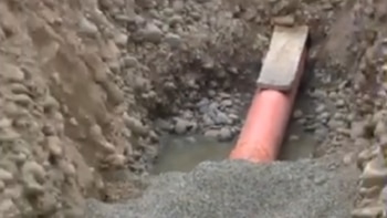 San Martín de Porres: vecinos denuncian filtración de desagüe tras obras del Metropolitano. (Foto: Captura video/ATV)