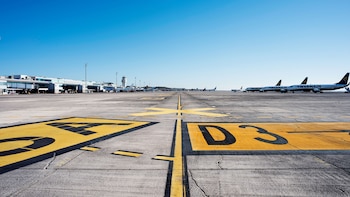 Pista de aterrizaje del aeropuerto