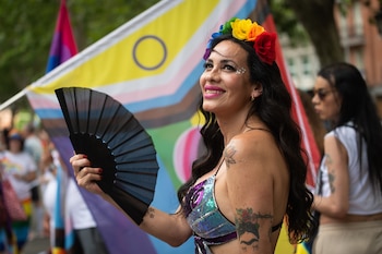 Ambiente en las calles de Madrid durante la manifestación estatal del Orgullo LGTBI+ 2025, a 5 de julio de 2025, en Madrid (España). (Fernando Sánchez/Europa Press)