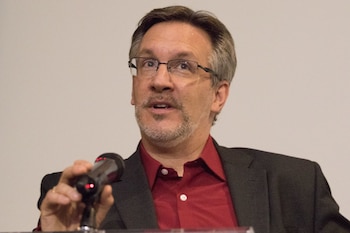 John M. Ackerman, director del