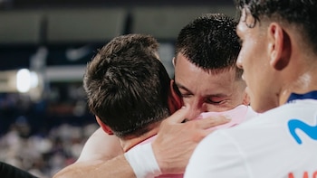 El abrazo entre Cantero y