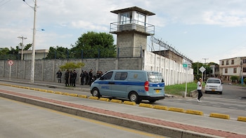 Las autoridades descartaron presencia de explosivos en cilindro hallado junto a la cárcel Villahermosa