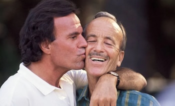 Julio José Iglesias con su