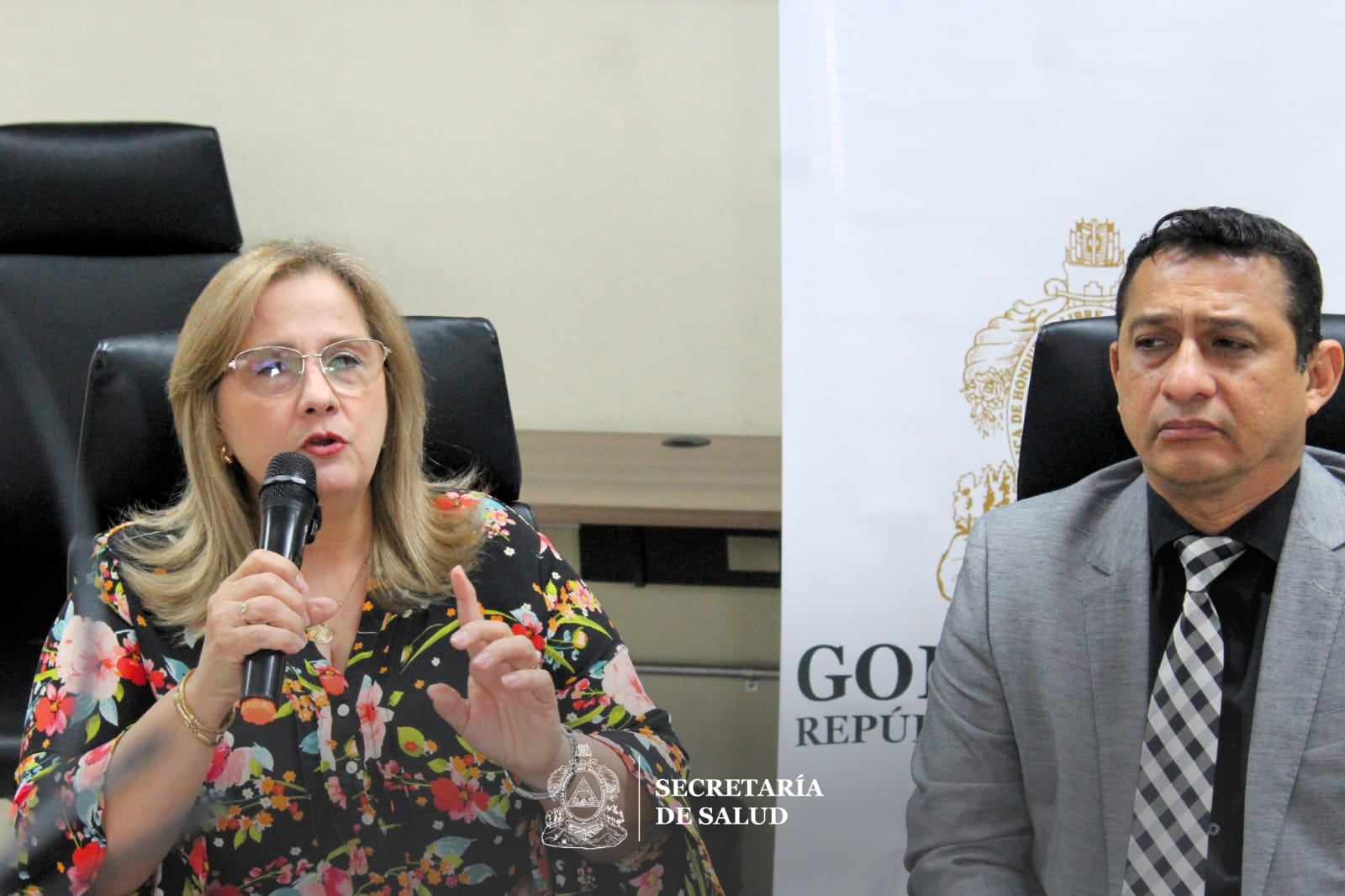 Las autoridades atribuyeron la baja cobertura de vacunación a la escasa asistencia y a la desinformación y desconfianza sobre las vacunas.