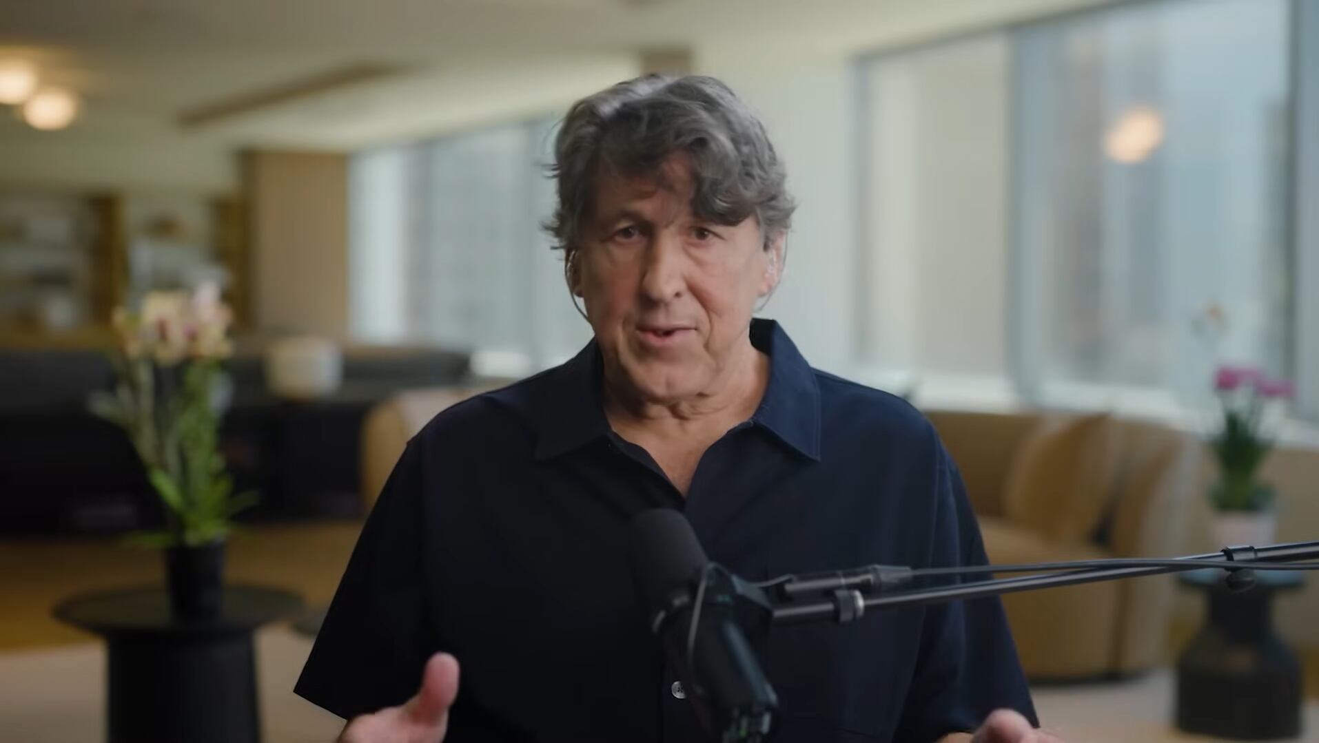 Cameron Crowe reflexionó sobre el duelo y la motivación: “No quiero rendirme al dolor”