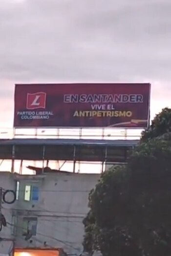 La valla fue desmontada por