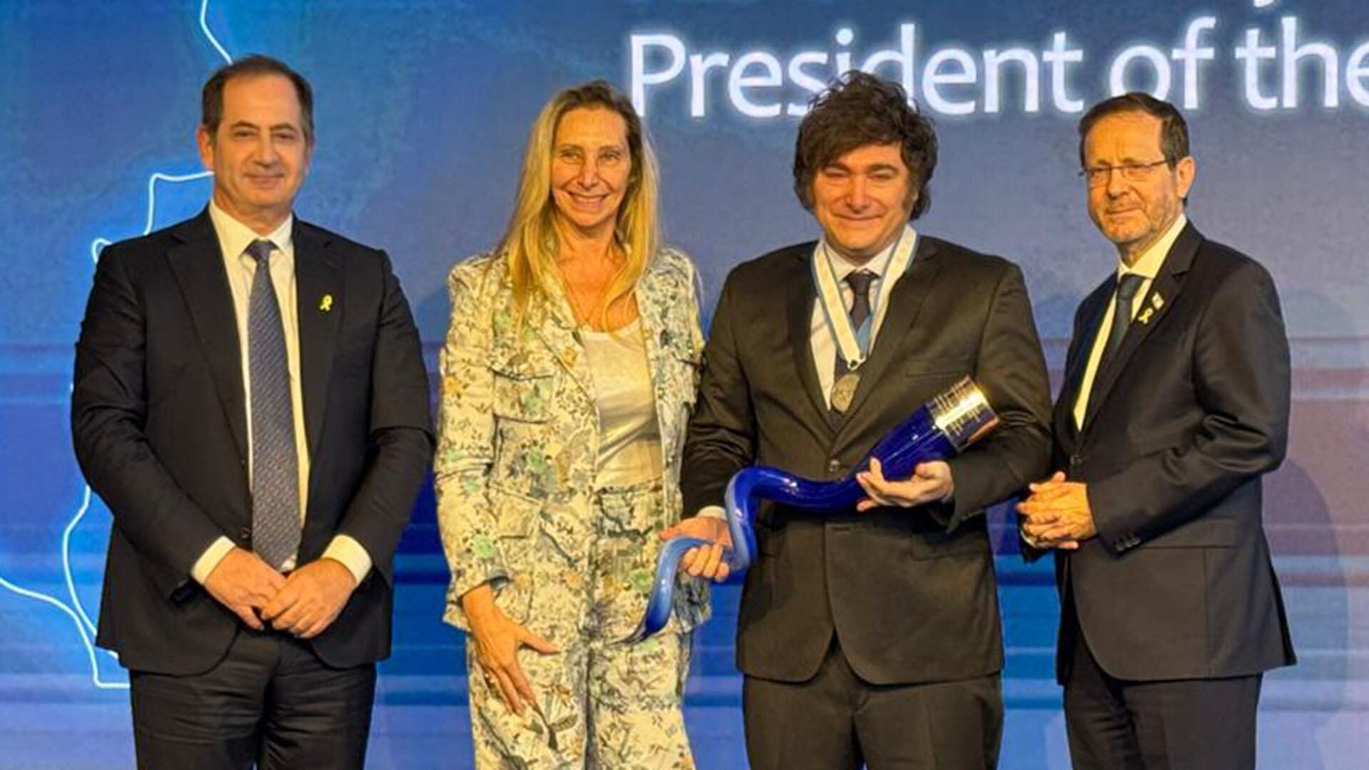 Javier Milei donó el millón de dólares que le otorgaron por haber ganado el Premio Génesis