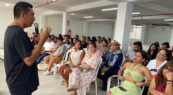 Jorge Luis Salinas imparte sus