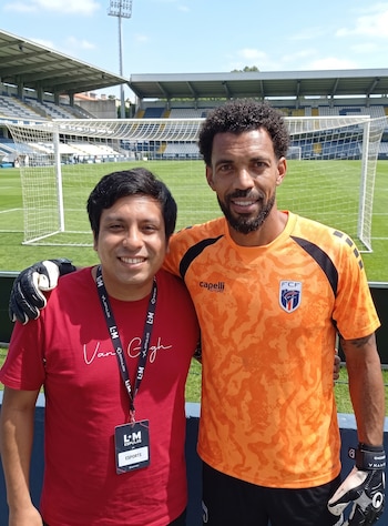 Vozinha ganó millones de seguidores en Instagram tras su actuación contra la selección de España