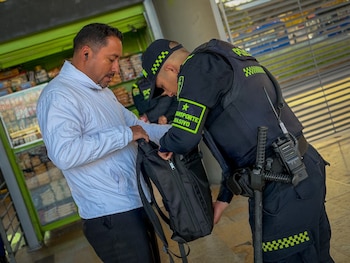 La Policía impuso 158.113 comparendos en Transmilenio durante 2026 para reforzar el cumplimiento de las normas de seguridad y convivencia - crédito Mebog