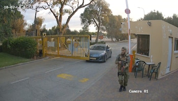 Un miliciano de Hamas entra