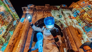 Artistas de 15 países exhibieron sus obras en los monumentos del Foro Romano y el anfiteatro de Pula, en Croacia